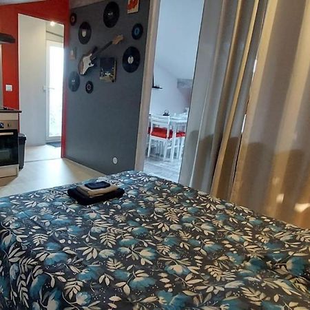 Appartement Studio Avec Terrasse Privatisee Marmande Exterior foto
